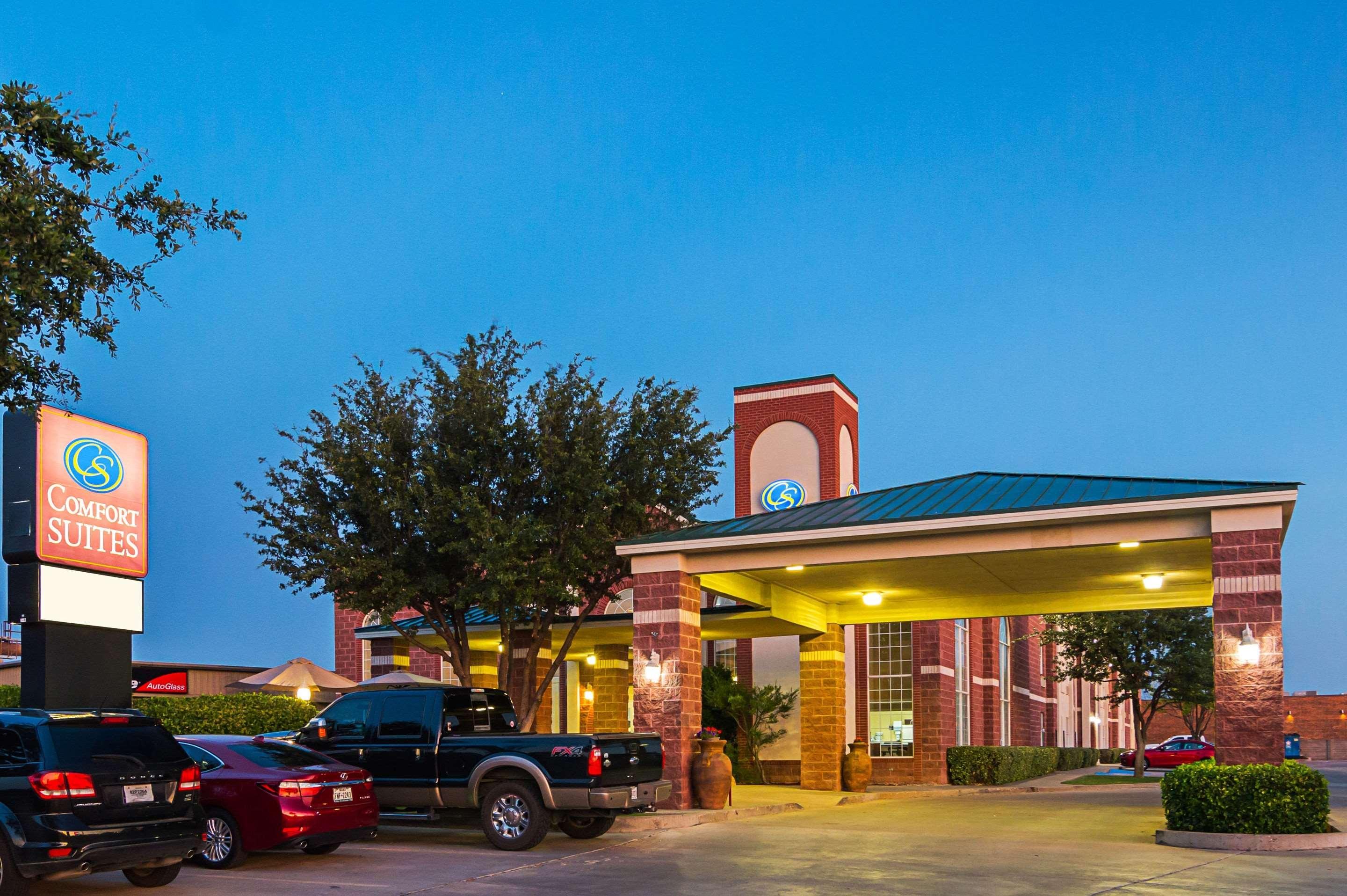 Quality Suites Lubbock Exterior photo
