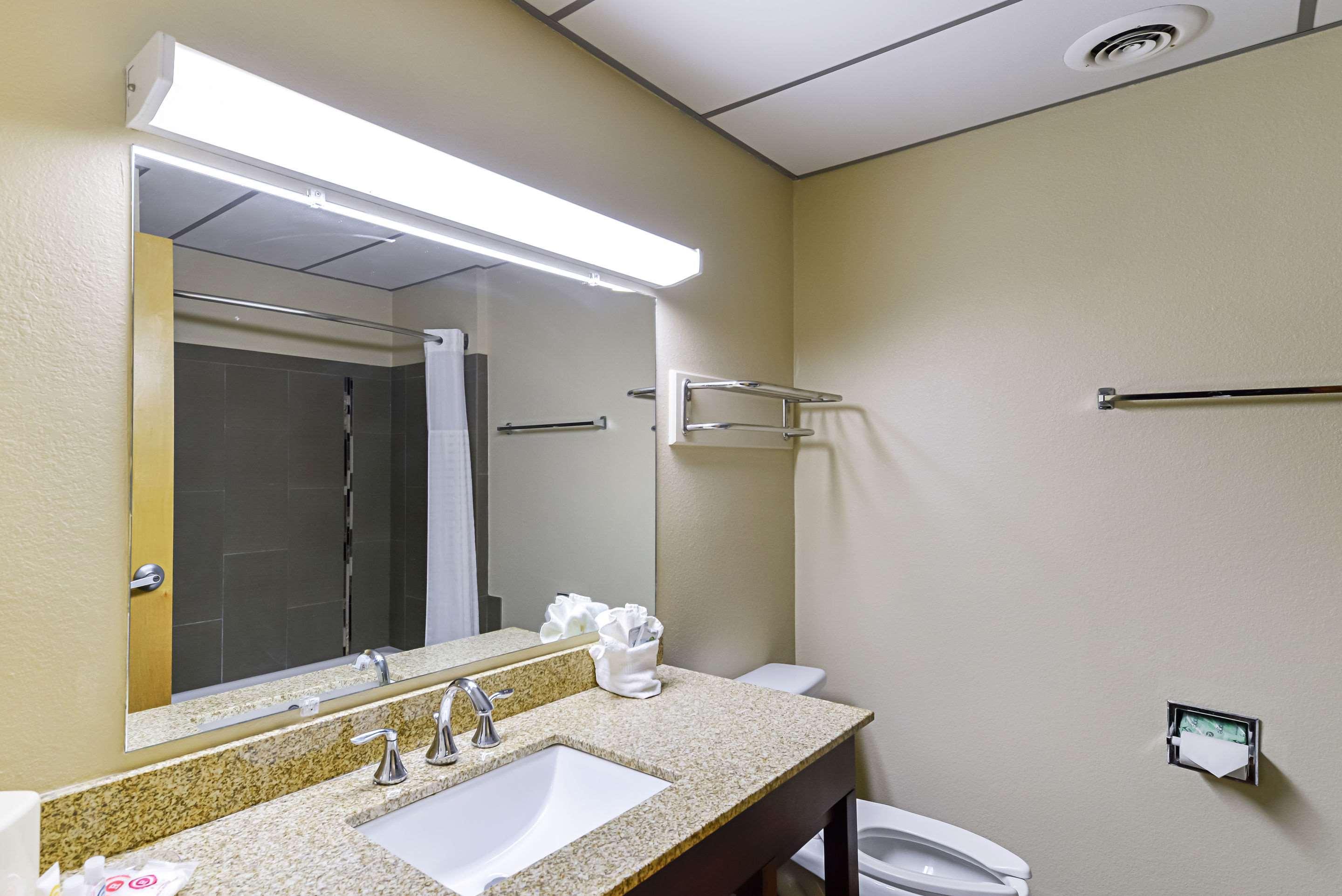 Quality Suites Lubbock Exterior photo