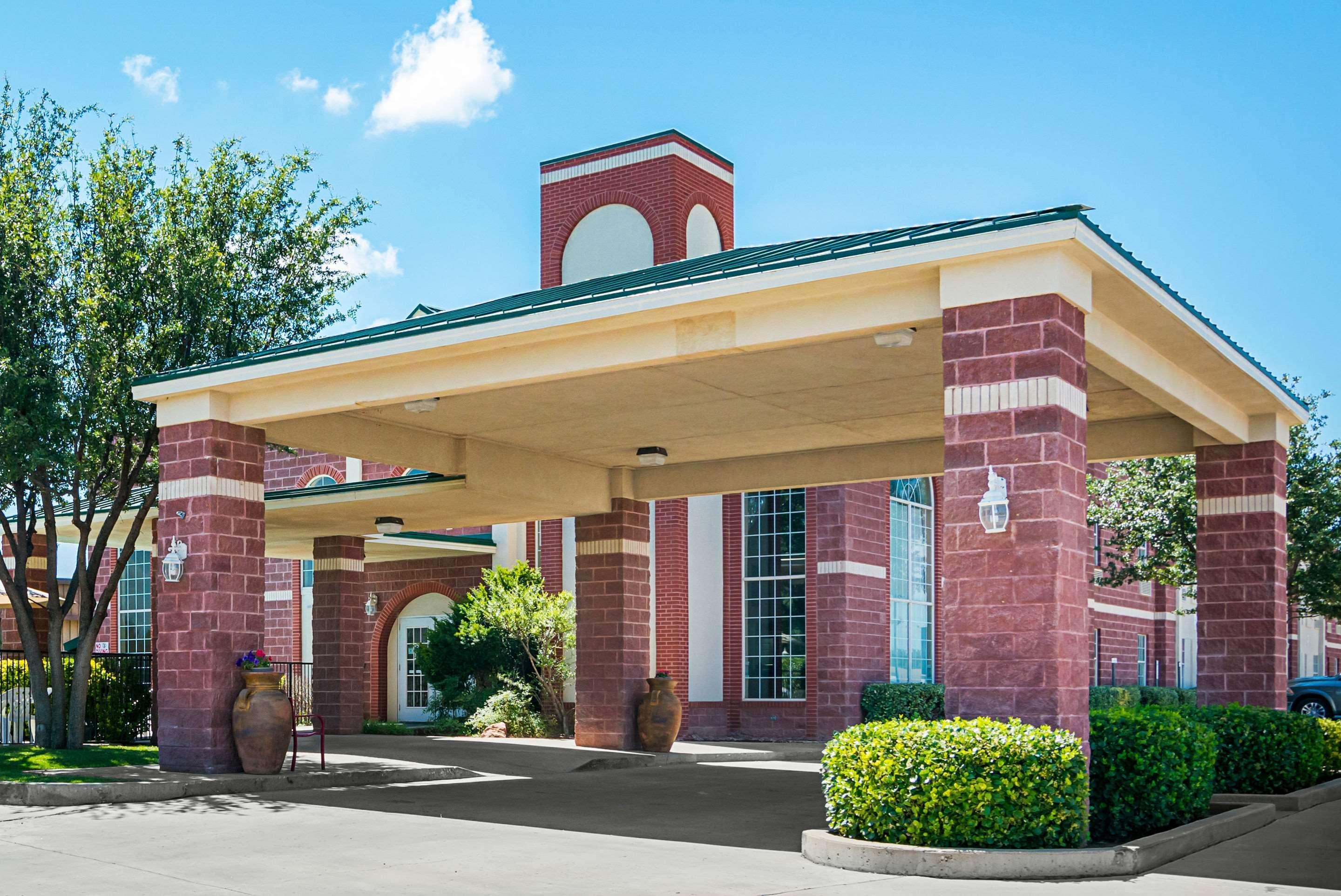 Quality Suites Lubbock Exterior photo